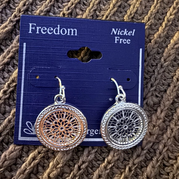 Silver Filigree Earrings - Picture 2 of 3